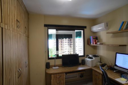 Quarto de apartamento à venda com 3 quartos, 101m² em Barra da Tijuca, Rio de Janeiro