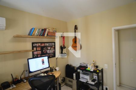 Quarto de apartamento à venda com 3 quartos, 101m² em Barra da Tijuca, Rio de Janeiro