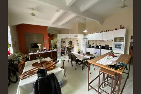 Casa à venda com 5 quartos, 360m² em Jardim da Gloria, São Paulo