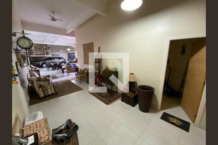 Casa à venda com 5 quartos, 360m² em Jardim da Gloria, São Paulo