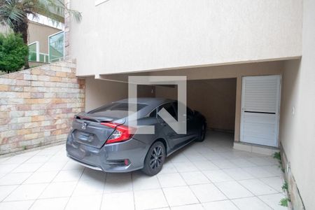 Garagem de casa à venda com 4 quartos, 343m² em Cabral, Contagem
