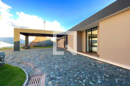 Fachada de casa de condomínio à venda com 3 quartos, 500m² em Vale dos Pinhais, Nova Lima