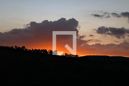 Vista Quintal de casa de condomínio à venda com 3 quartos, 500m² em Vale dos Pinhais, Nova Lima