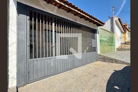 Fachada de casa à venda com 3 quartos, 140m² em Jardim Leila, Guarulhos