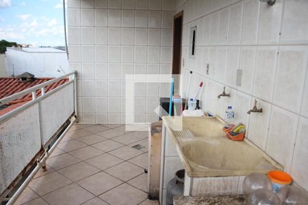 Área de Serviço de casa à venda com 4 quartos, 439m² em Tirol, Contagem