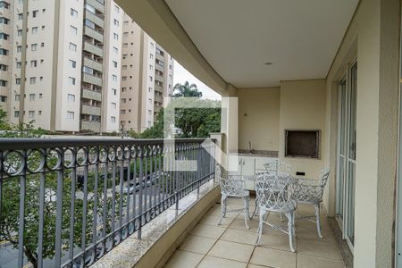 Varanda Sala de apartamento à venda com 3 quartos, 146m² em Vila Alexandria, São Paulo