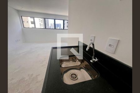 Quarto, cozinha e área de serviço de kitnet/studio à venda com 1 quarto, 32m² em Botafogo, Campinas