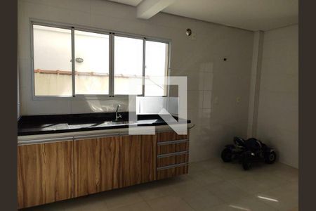 Casa à venda com 3 quartos, 250m² em Vila Sao Domingos, São Paulo