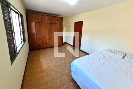 Casa à venda com 3 quartos, 212m² em Cidade São Francisco, São Paulo