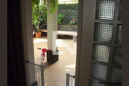 Casa à venda com 4 quartos, 286m² em Butantã, São Paulo