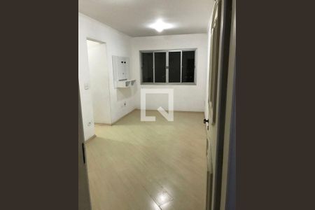 Apartamento à venda com 2 quartos, 54m² em Jardim Cláudia, São Paulo