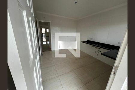 Casa à venda com 3 quartos, 167m² em Rio Pequeno, São Paulo