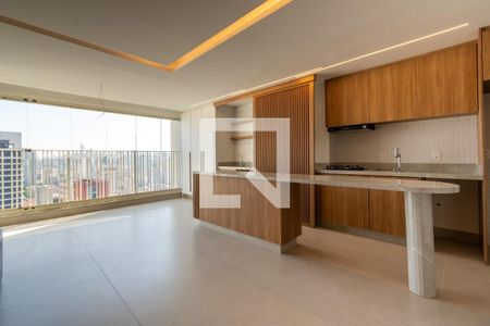Sala de apartamento à venda com 2 quartos, 71m² em Pinheiros, São Paulo