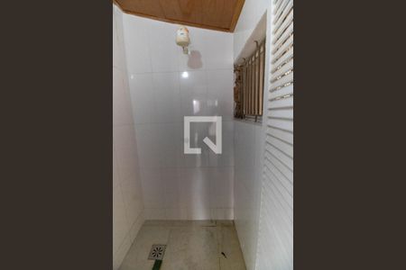 Banheiro de serviço de casa à venda com 3 quartos, 180m² em Fátima, Niterói