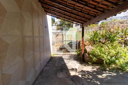 Garagem de casa à venda com 3 quartos, 180m² em Fátima, Niterói