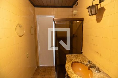 Banheiro de casa à venda com 3 quartos, 180m² em Fátima, Niterói