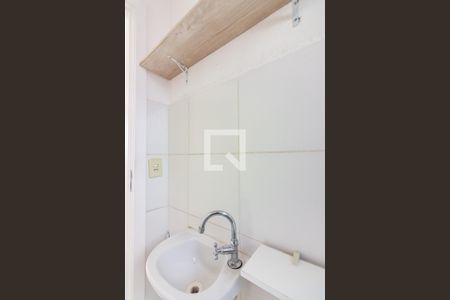Banheiro de apartamento à venda com 2 quartos, 39m² em São Pedro, Osasco