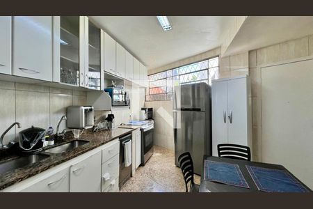 Cozinha de apartamento à venda com 4 quartos, 154m² em Serra, Belo Horizonte