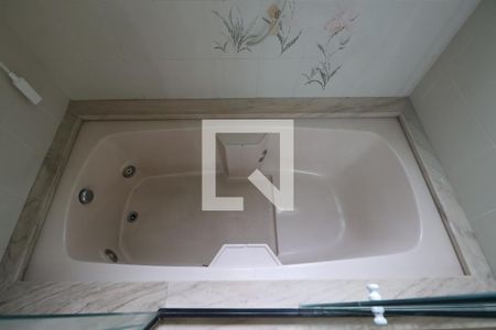 Banheiro da Suíte de apartamento para alugar com 3 quartos, 244m² em Centro, Canoas