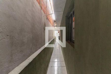 Corredor Externo de casa para alugar com 1 quarto, 50m² em Jardim Elizabeth, São Paulo
