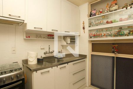 Cozinha de apartamento à venda com 2 quartos, 110m² em Floresta, Porto Alegre