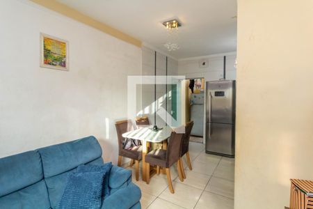 Sala de casa de condomínio à venda com 2 quartos, 105m² em Cidade Líder, São Paulo