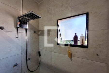 Banheiro da Suíte de casa para alugar com 2 quartos, 220m² em Região Oceânica de Niterói, Niterói