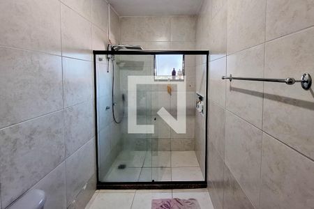 Banheiro da Suíte de casa para alugar com 2 quartos, 220m² em Região Oceânica de Niterói, Niterói