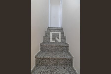 Escada de casa de condomínio à venda com 2 quartos, 100m² em Vila Ré, São Paulo