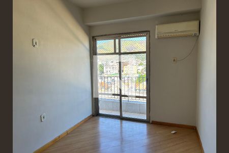 Quarto 1 de apartamento para alugar com 2 quartos, 62m² em Cascadura, Rio de Janeiro
