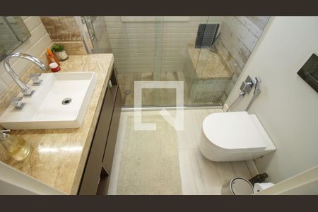 Banheiro de apartamento à venda com 2 quartos, 89m² em Vila Carrão, São Paulo