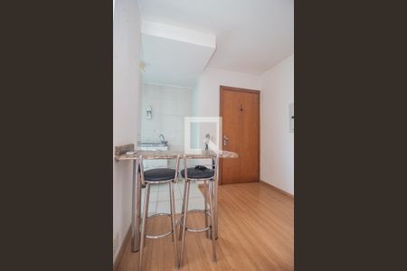 Cozinha de apartamento à venda com 2 quartos, 62m² em Camaquã, Porto Alegre
