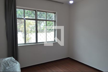 Quarto 1 de casa para alugar com 3 quartos, 180m² em Tanque, Rio de Janeiro