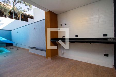 Área de Serviço e Quintal de casa à venda com 3 quartos, 192m² em Vila Talarico, São Paulo