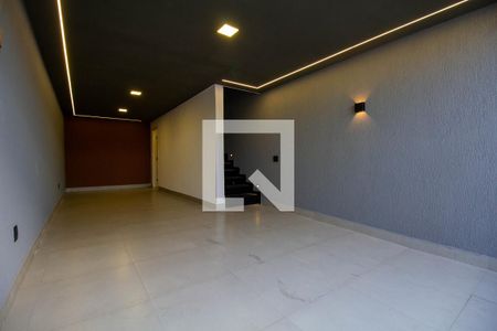 Garagem de casa à venda com 3 quartos, 192m² em Vila Talarico, São Paulo