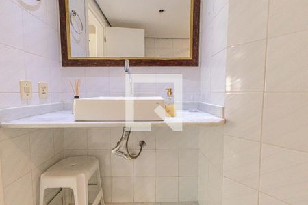 Banheiro da Suíte de apartamento à venda com 3 quartos, 115m² em Cristo Redentor, Porto Alegre