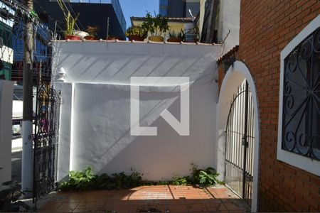 Garagem de casa à venda com 4 quartos, 250m² em Cambuci, São Paulo