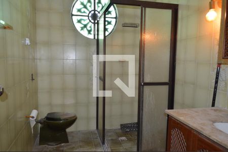 Banheiro de casa à venda com 4 quartos, 250m² em Cambuci, São Paulo