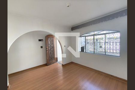 Sala de casa à venda com 4 quartos, 250m² em Cambuci, São Paulo