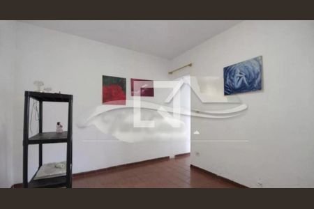 Casa à venda com 3 quartos, 250m² em Jardim Maria Estela, São Paulo