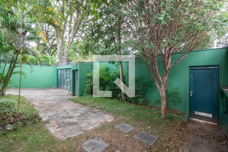 Garagem de casa à venda com 5 quartos, 700m² em Alto de Pinheiros, São Paulo