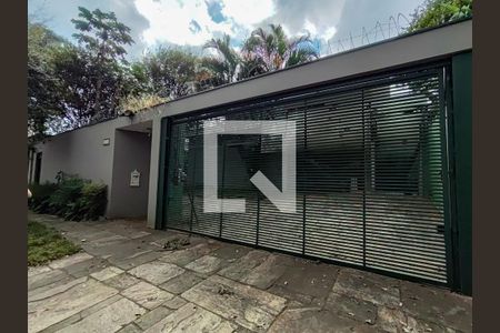 Fachada de casa à venda com 5 quartos, 700m² em Alto de Pinheiros, São Paulo
