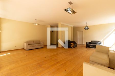 Sala de casa à venda com 5 quartos, 700m² em Alto de Pinheiros, São Paulo