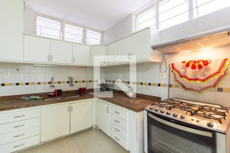 Cozinha de casa à venda com 5 quartos, 700m² em Alto de Pinheiros, São Paulo
