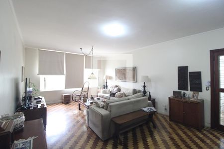 Casa à venda com 3 quartos, 240m² em Planalto Paulista, São Paulo