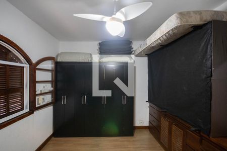 Suíte 2 de casa à venda com 6 quartos, 147m² em Vila Nilo, São Paulo