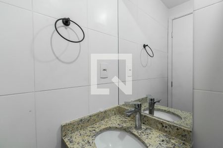 Banheiro de apartamento à venda com 2 quartos, 51m² em Burgo Paulista, São Paulo