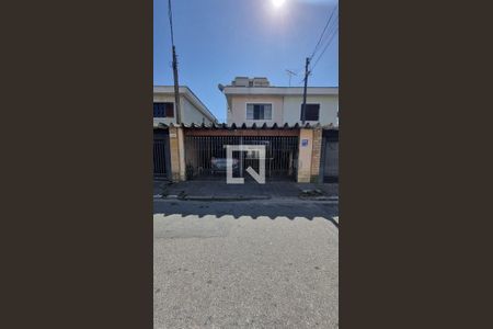 Fachada  de casa para alugar com 3 quartos, 252m² em Vila Galvão, Guarulhos