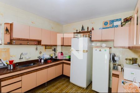 Cozinha de casa para alugar com 3 quartos, 252m² em Vila Galvão, Guarulhos