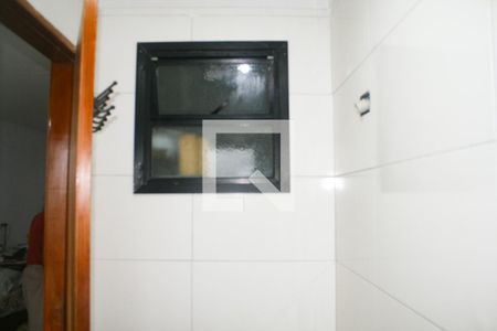 Banheiro de kitnet/studio para alugar com 1 quarto, 33m² em Cidade Ocian, Praia Grande
